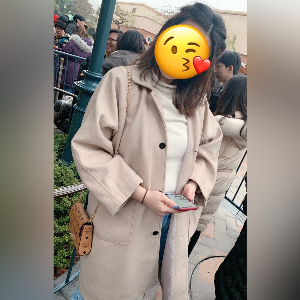 Women's Beige Coat in Average Size Christmas Gift